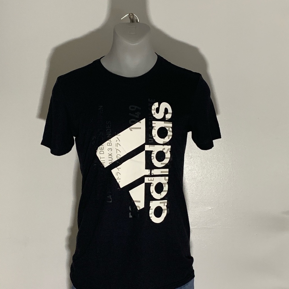 Adidas tee